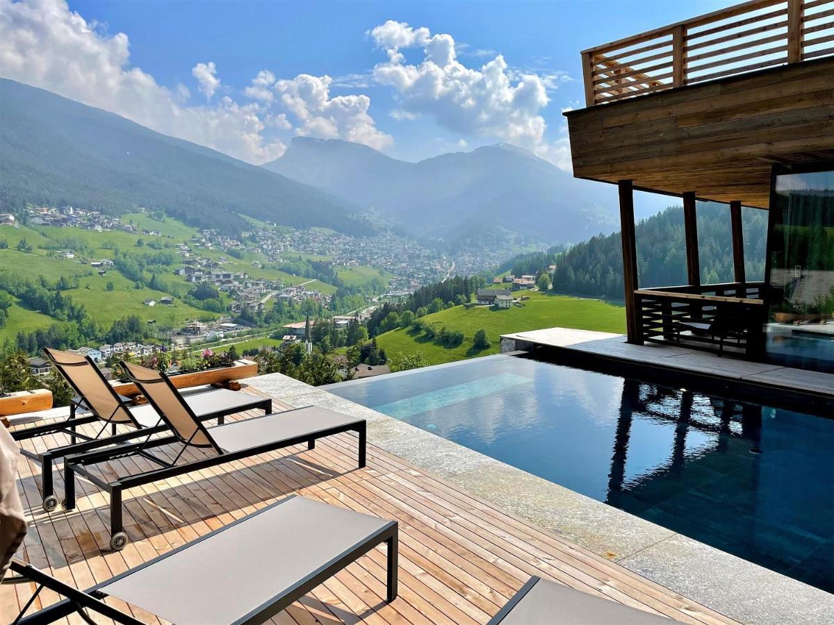 Hotel Niblea Dolomites オルティゼーイ エクステリア 写真